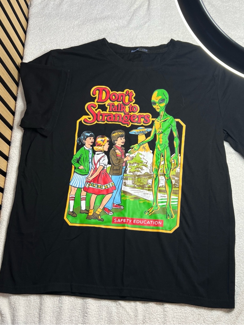 S ROMWE Black‎ Kids "Don't Talk to Strangers" Graphic Tee with Green Alien